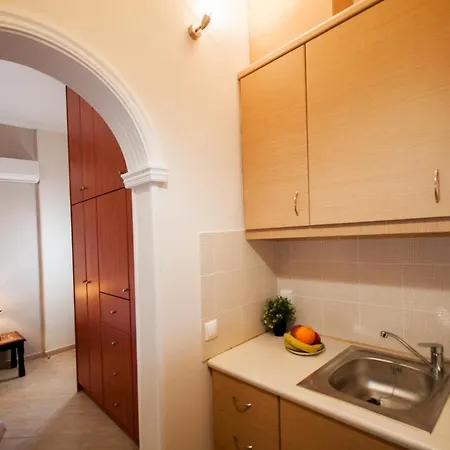 Veldi Art - Kamari Fira (Santorini)